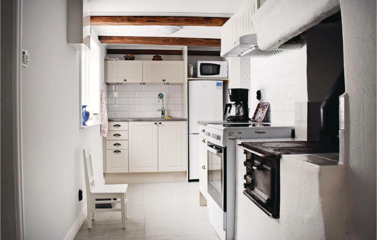 Stunning Home In Tjaellmo With Kitchen Exterior photo